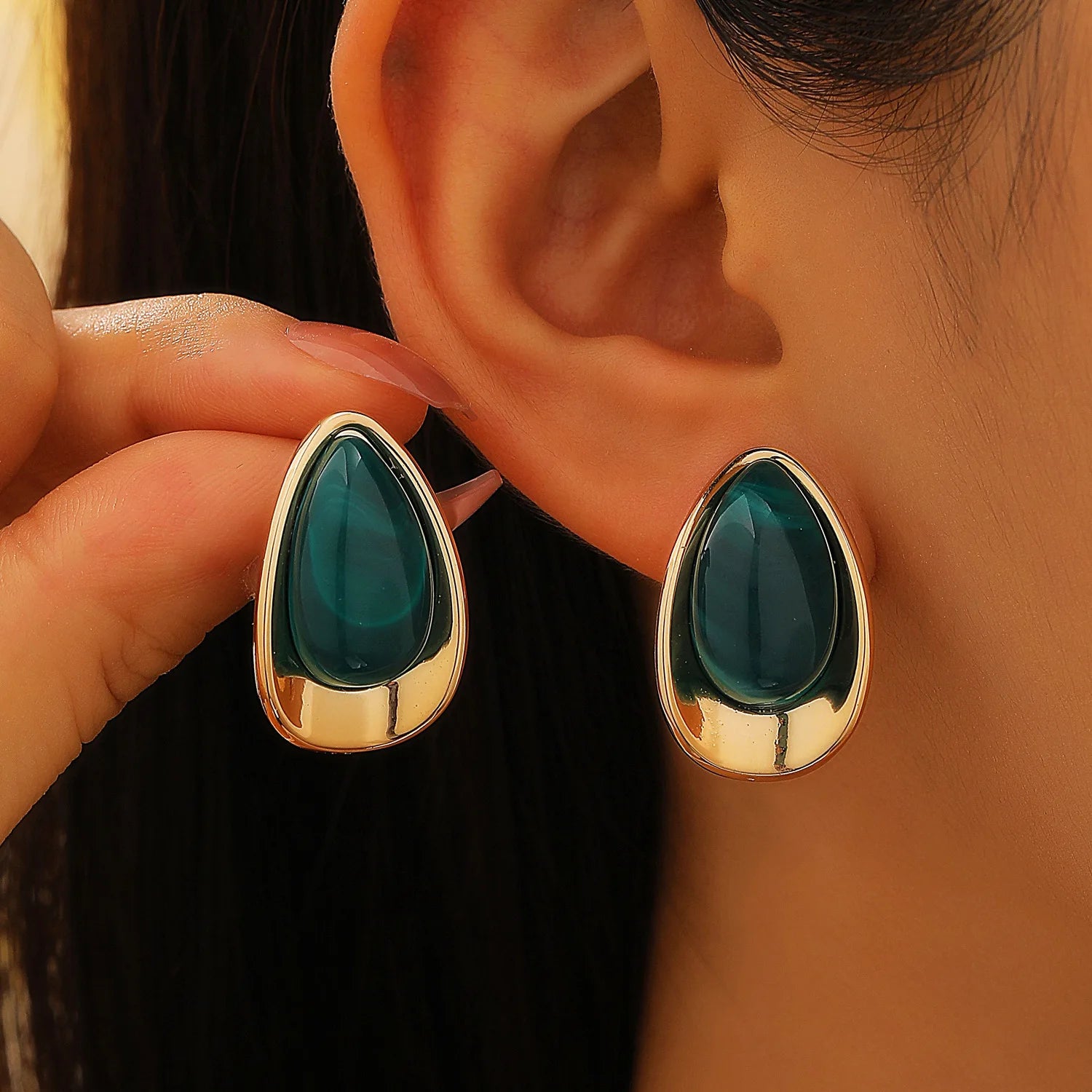 Emerald Glow Teardrop Earrings