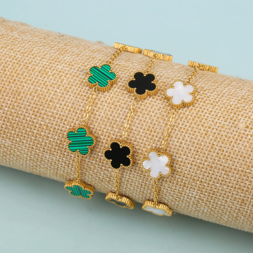 Luna Clover Elegance Bracelet/Earrings and necklace